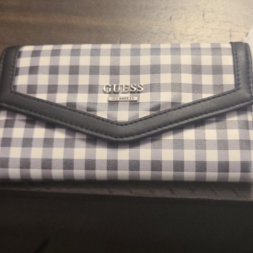 Guess wallet